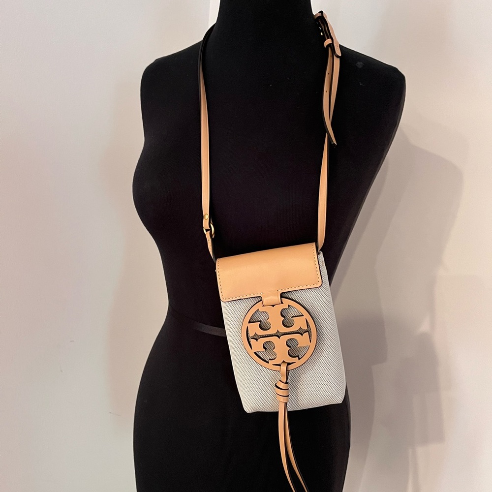 Adorable Tory Burch leather and canvas phone crossbody! Like new! 7”x4.5”x1”